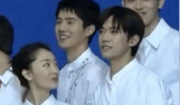 娱乐圈吃瓜少年日常,吃瓜少年的日常揭秘